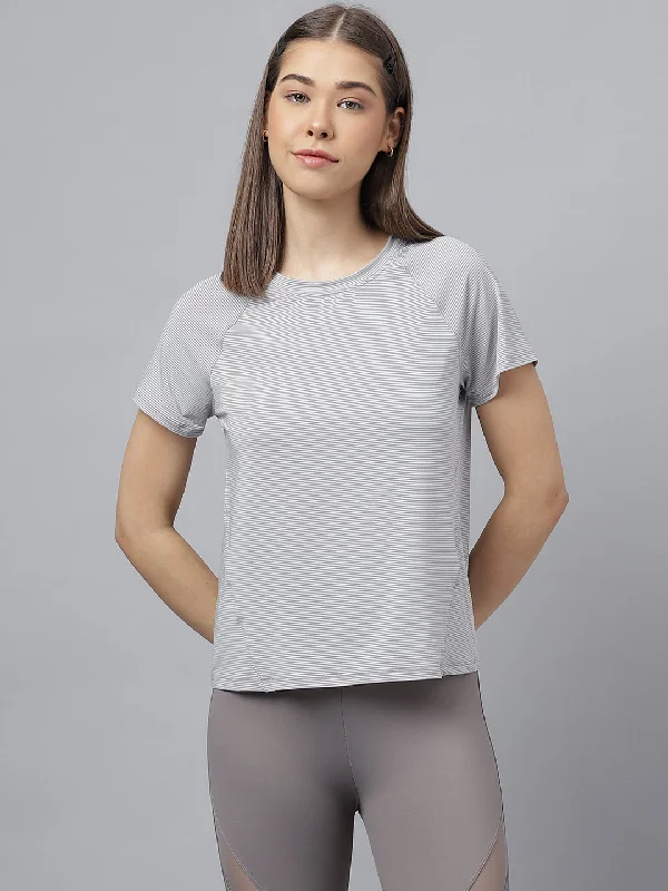 Fitkin women self stripes round neck short sleeves t-shirt